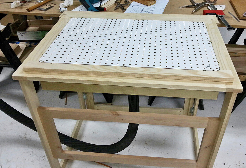 How to Build a Folding Workshop Table with 3 Tops: Router Table, Down 