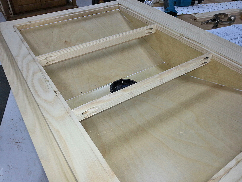 How to Build a Folding Workshop Table with 3 Tops: Router ...