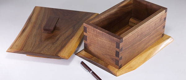 walnut dovetail box